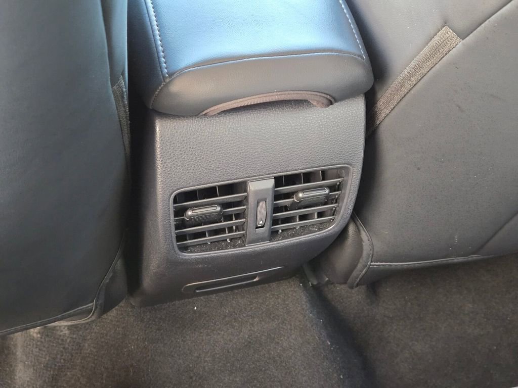 Used 2022 Toyota Corolla Cross LE image 16