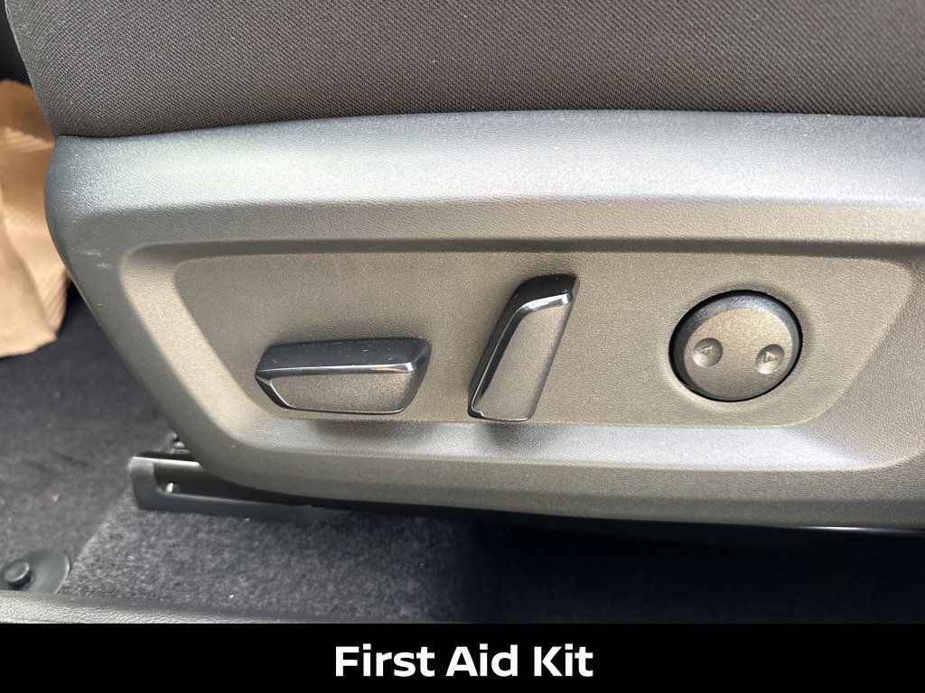 Certified 2026 Nissan Rogue SV AWD/4WD image 41
