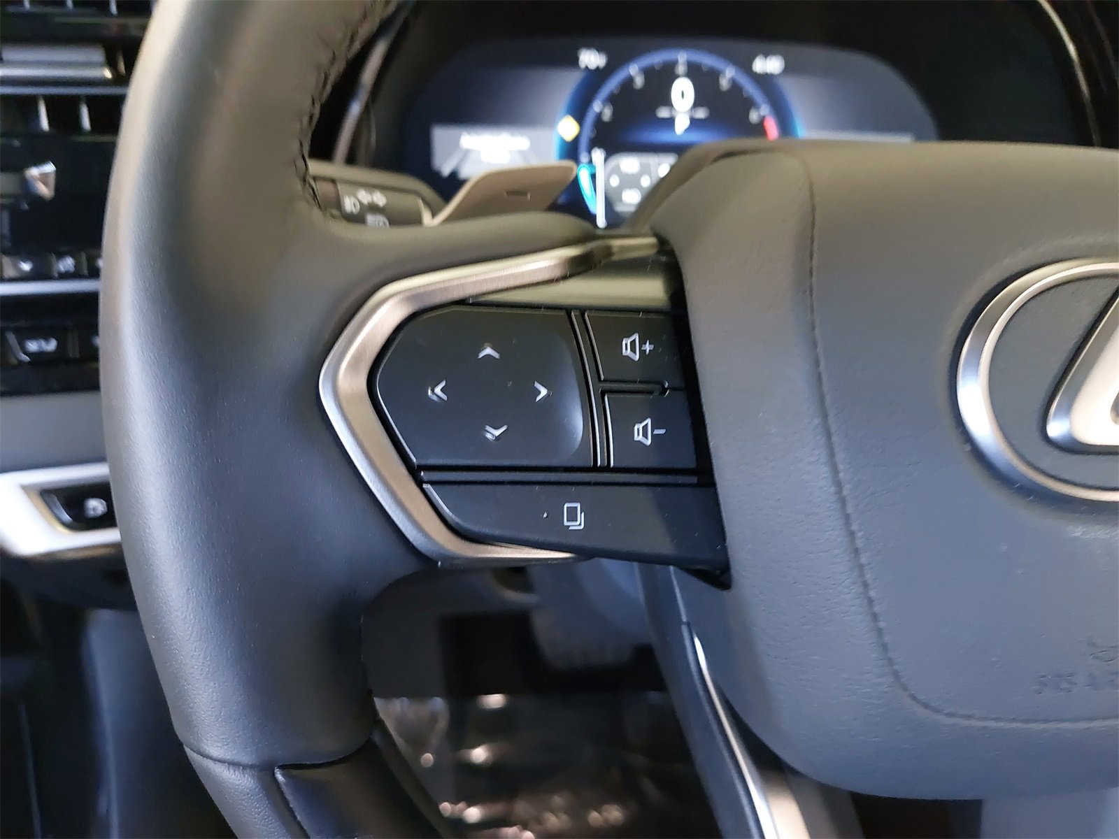 Used 2025 Lexus RX 350 Premium Plus image 18