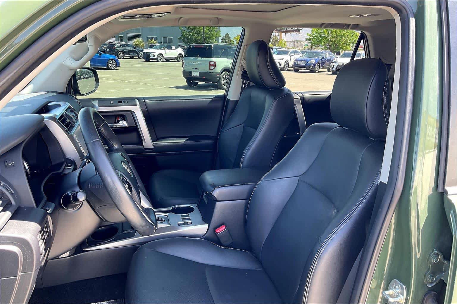 Used 2022 Toyota 4Runner Limited AWD/4WD image 8