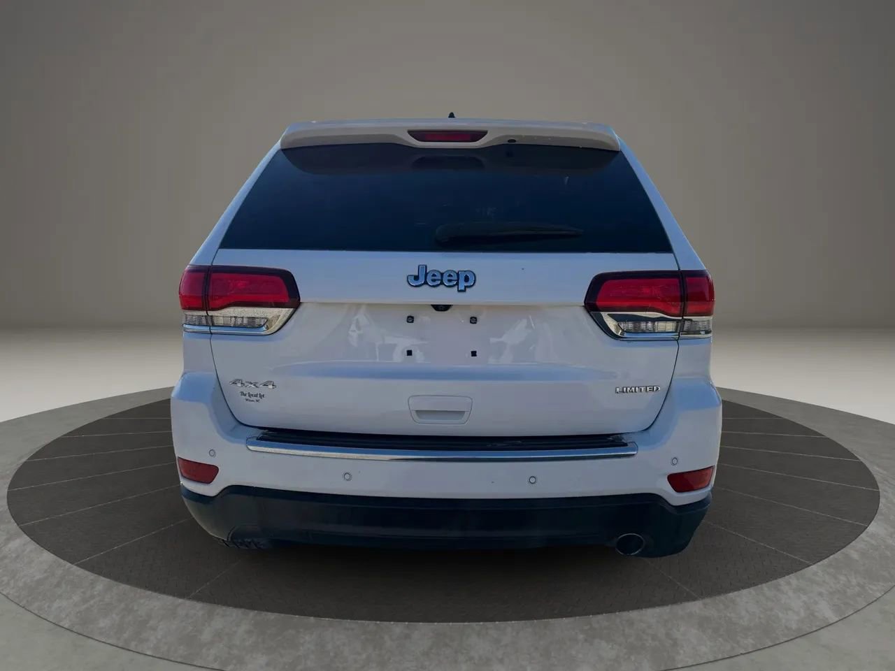 Used 2020 Jeep Grand Cherokee Limited w/ Luxury Group II image 4