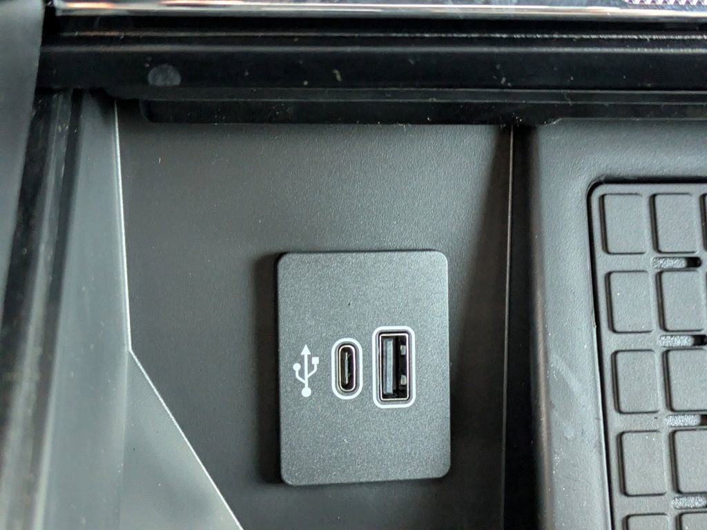 New 2026 Ford F150 Lariat w/ Equipment Group 502A High image 24