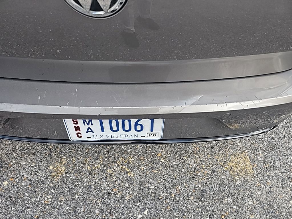 Used 2016 Volkswagen Golf R 4-Door w/ Driver Assistance Package image 12