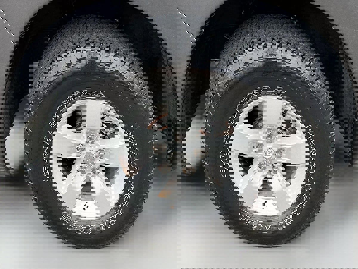 Used 2019 RAM 1500 Express image 24