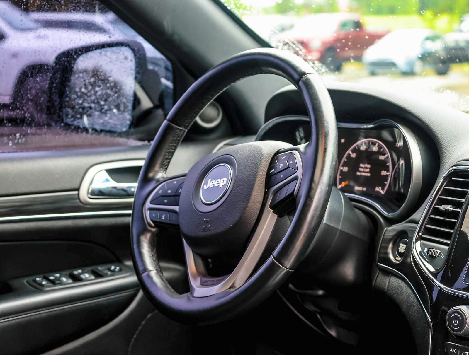 Used 2021 Jeep Grand Cherokee Limited AWD/4WD image 11