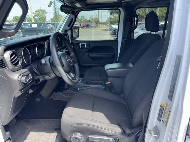 Used 2023 Jeep Wrangler Unlimited w/ Convenience Group AWD/4WD image 8
