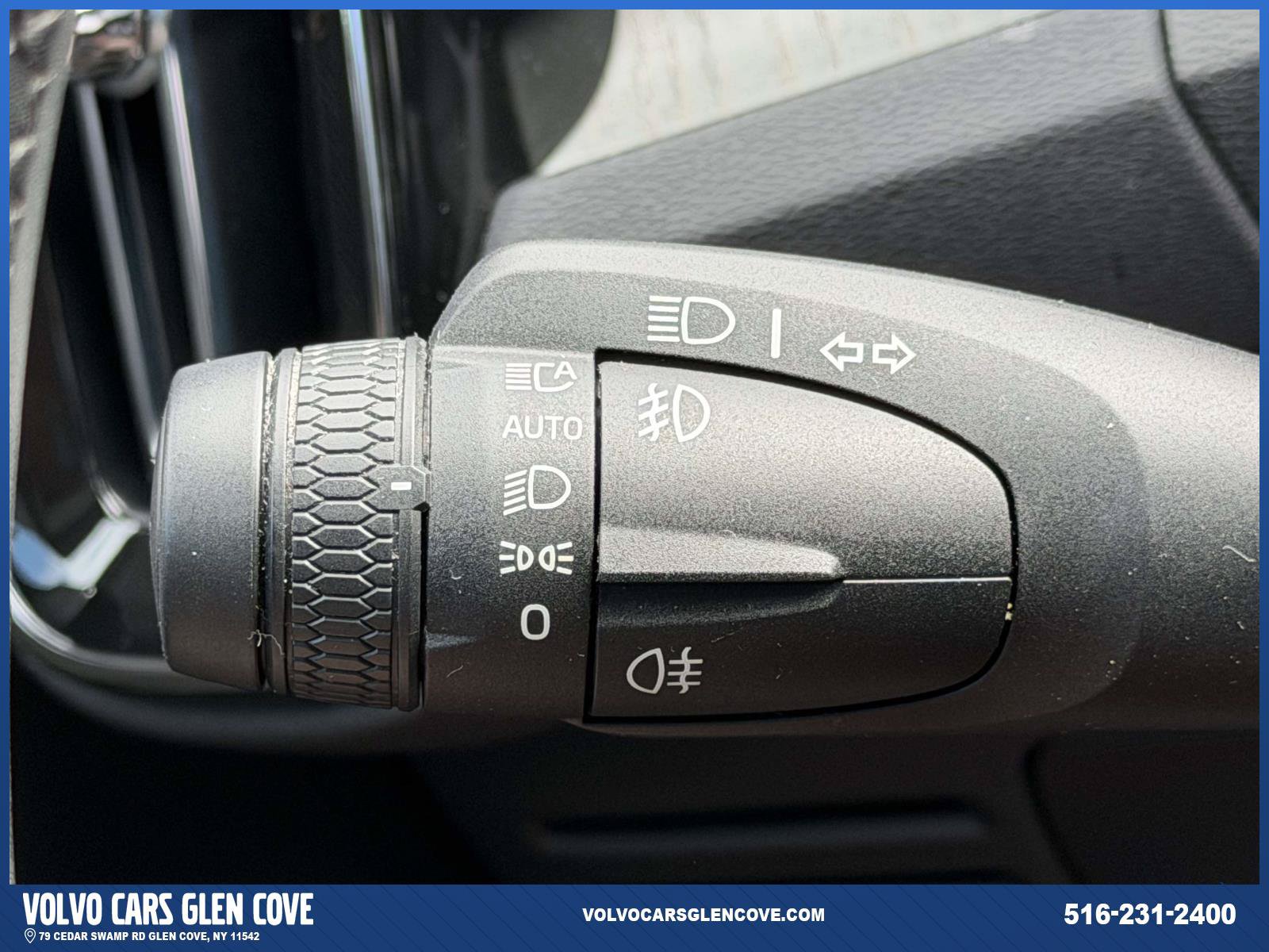 Certified 2023 Volvo XC40 B5 Plus w/ Protection Package Premier AWD/4WD image 26