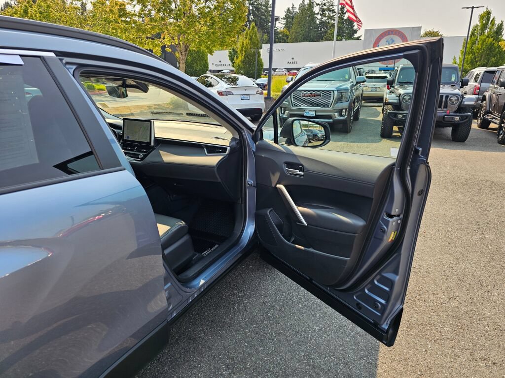 Used 2026 Toyota Corolla Cross XLE w/ Convenience Package AWD/4WD image 30