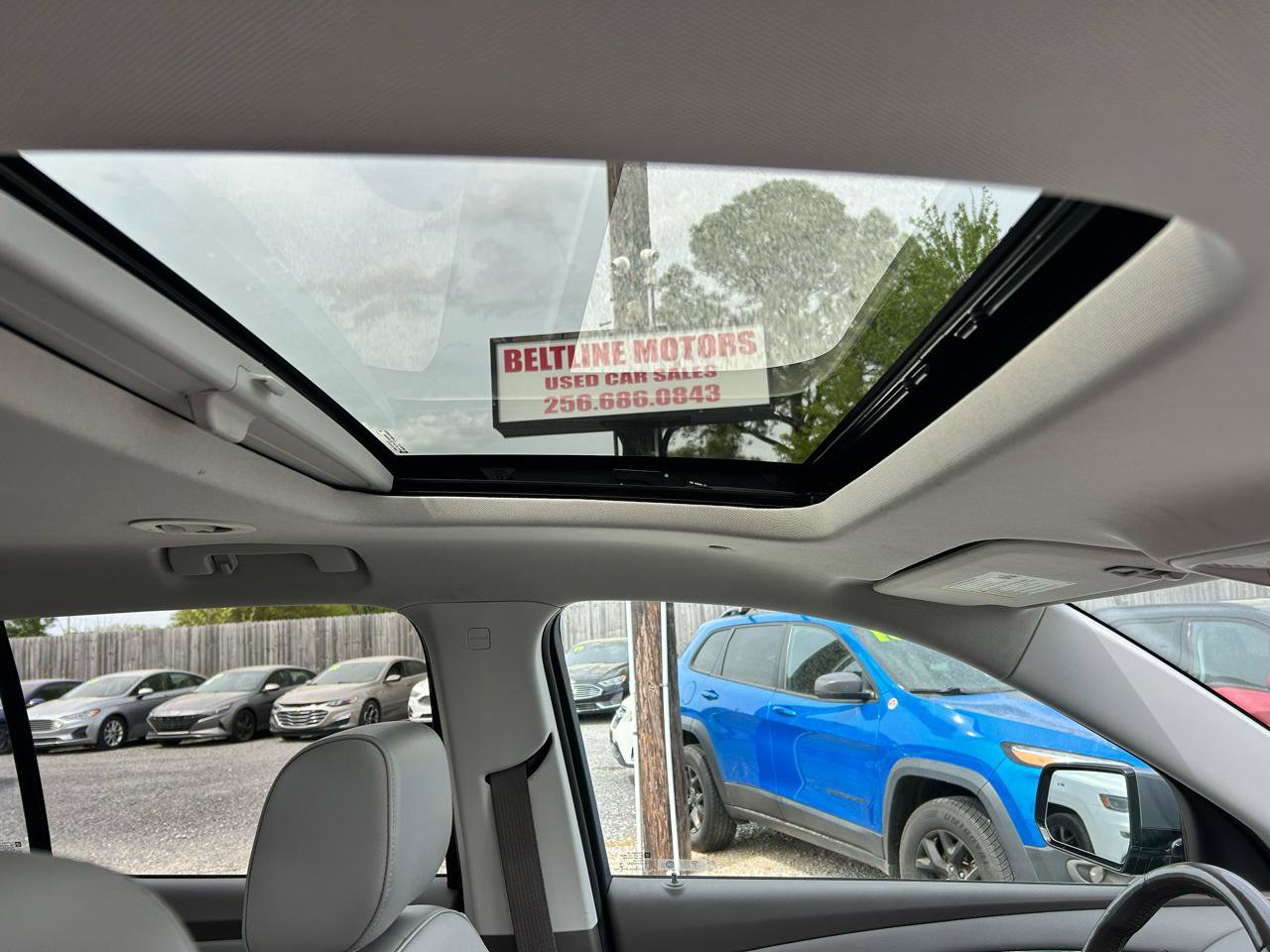 Used 2019 Chevrolet Traverse Premier w/ Driver Confidence II Package image 12