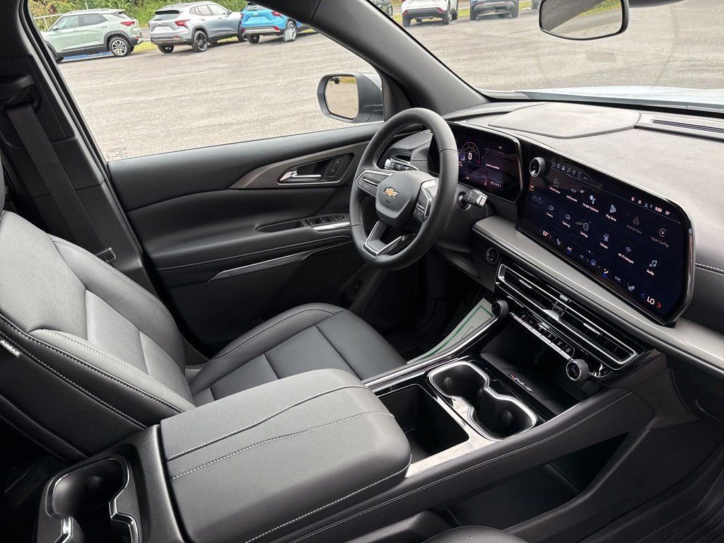 New 2026 Chevrolet Traverse LT w/ LPO, Floor Liner Package image 17