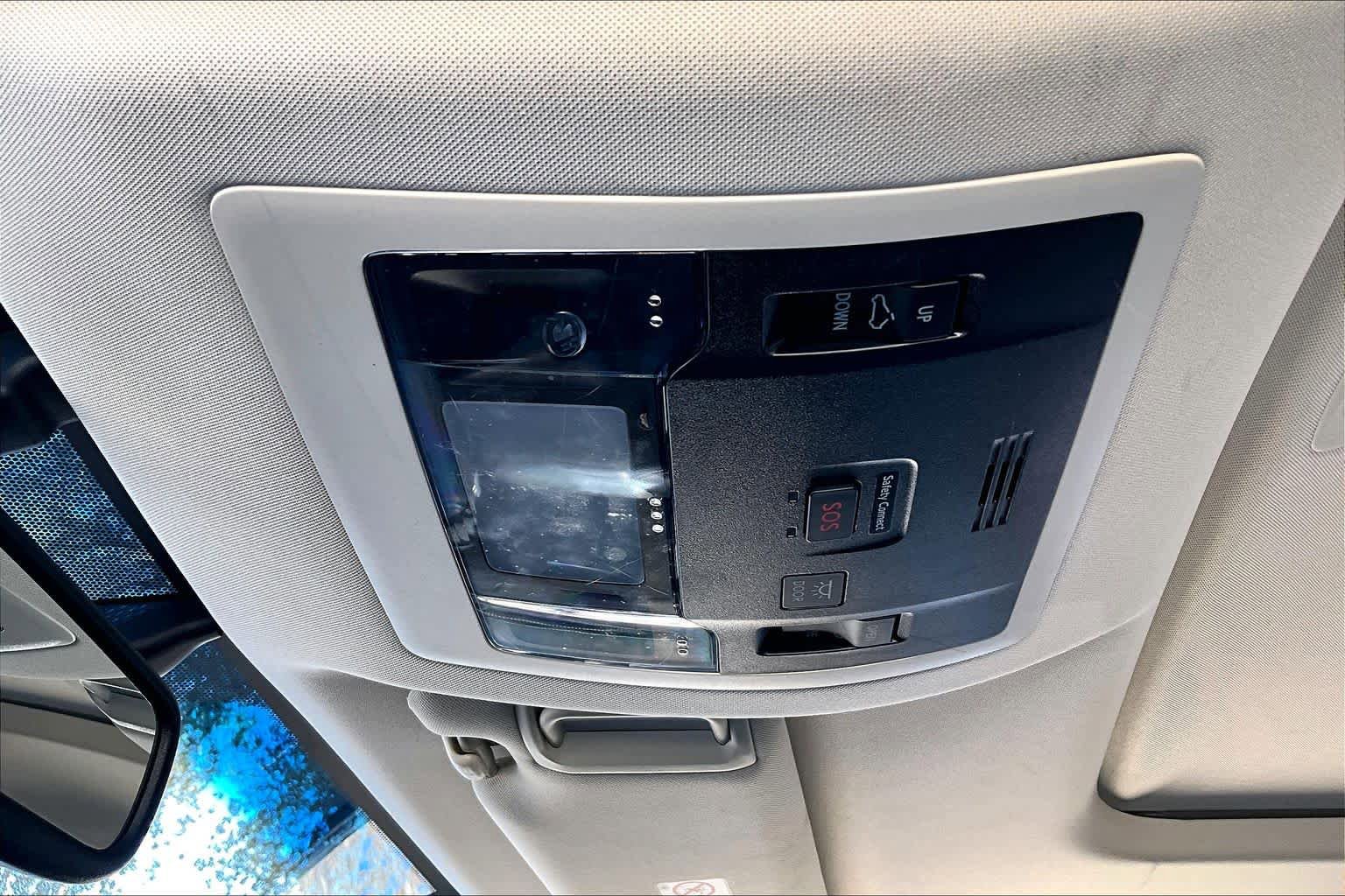 Used 2016 Lexus NX 300h AWD w/ Premium Package image 32