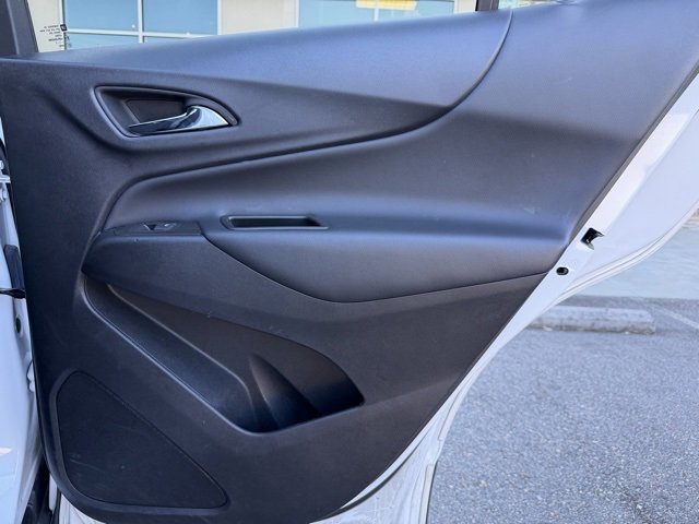Used 2023 Chevrolet Equinox LT image 35