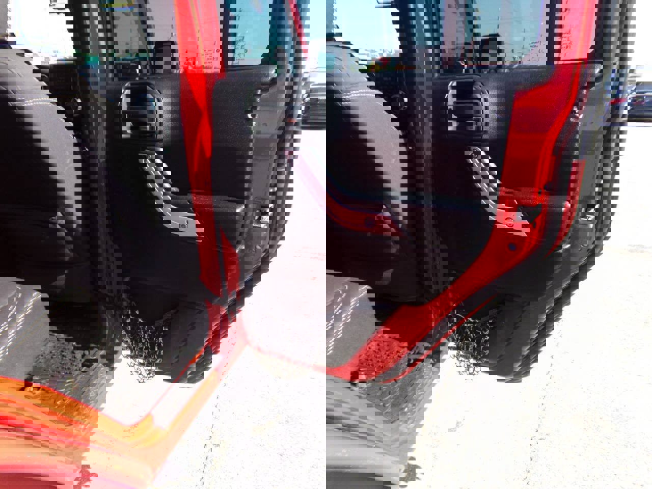 Used 2014 Jeep Wrangler Unlimited Sahara w/ Connectivity Group image 26