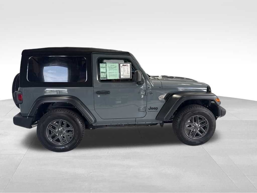 Used 2024 Jeep Wrangler Sport AWD/4WD image 7