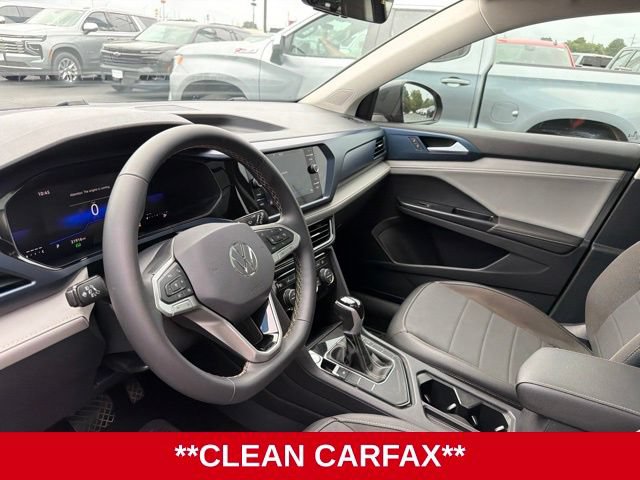 Used 2024 Volkswagen Taos SE FWD image 8