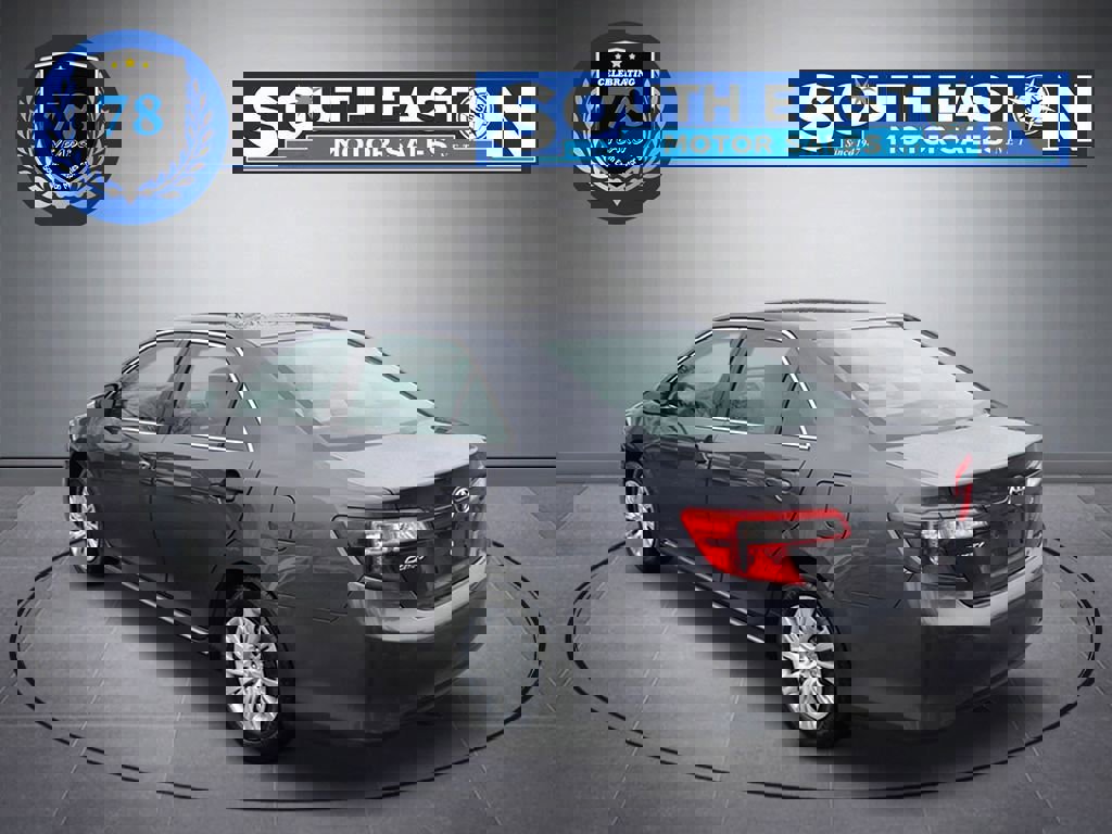 Used 2012 Toyota Camry LE image 5