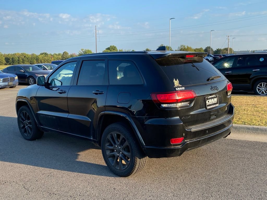 Used 2020 Jeep Grand Cherokee Altitude AWD/4WD image 4