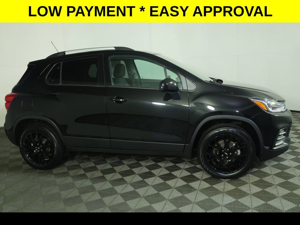 Used 2022 Chevrolet Trax LT w/ Driver Confidence Package image 2