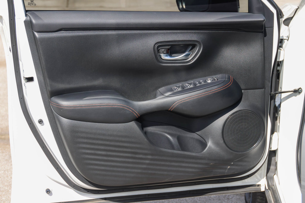 Used 2024 Honda HR-V Sport image 9