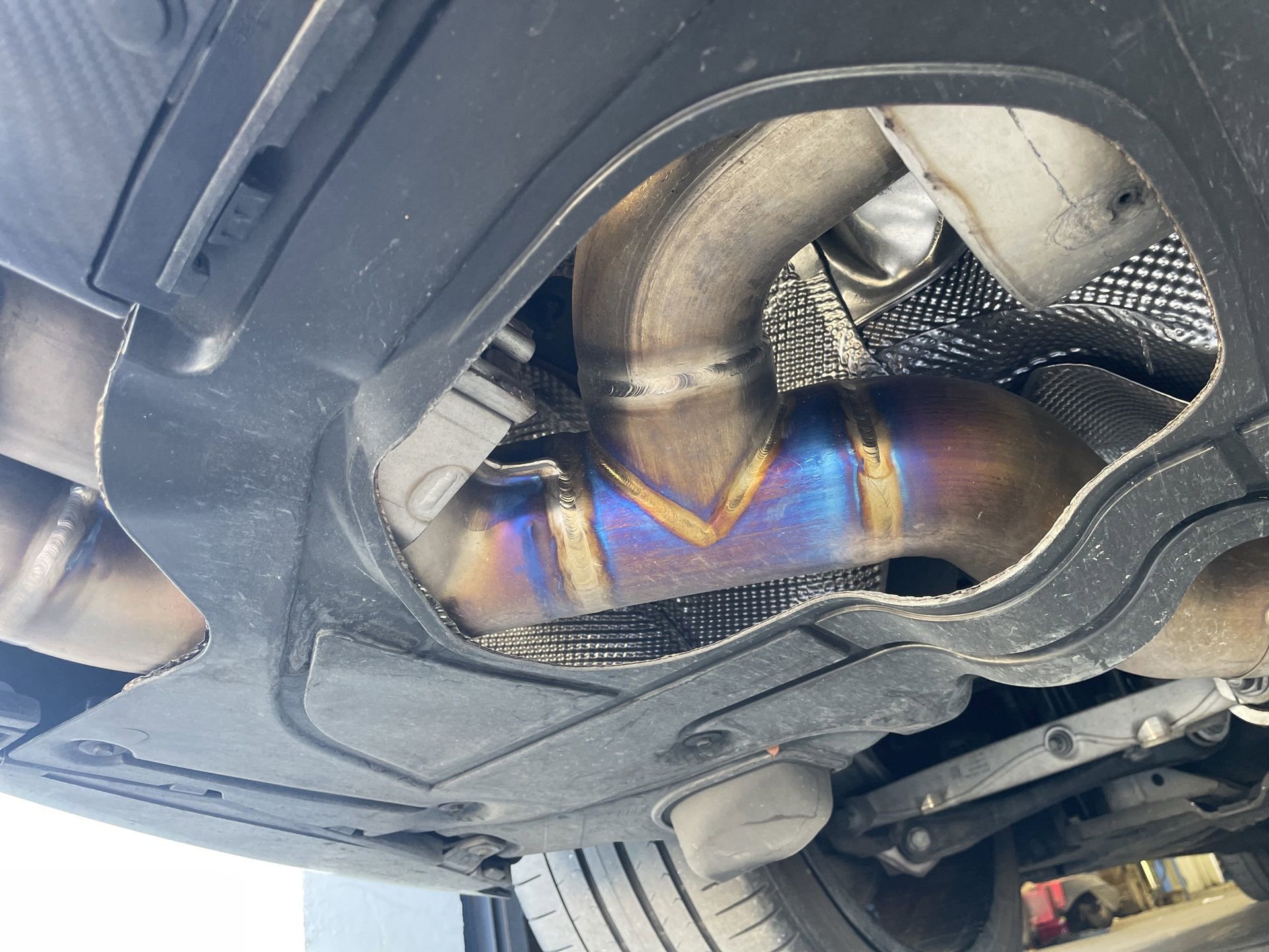 Used 2023 BMW M8 Gran Coupe xDrive Competition w/ M Carbon Exterior Package image 16