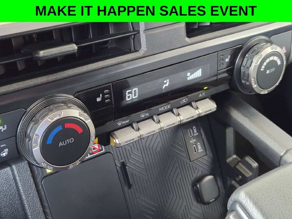 Used 2025 Toyota 4Runner TRD Sport AWD/4WD image 17