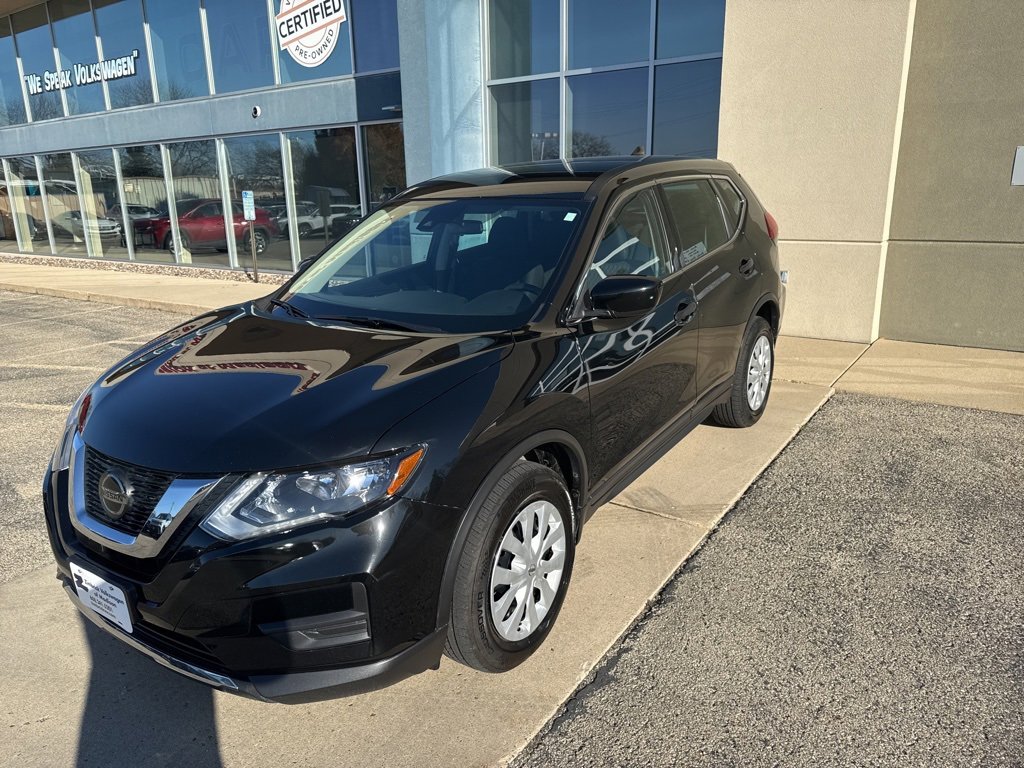 Used 2019 Nissan Rogue S image 4