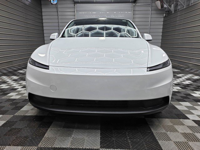 Used 2026 Tesla Model Y 2WD image 3