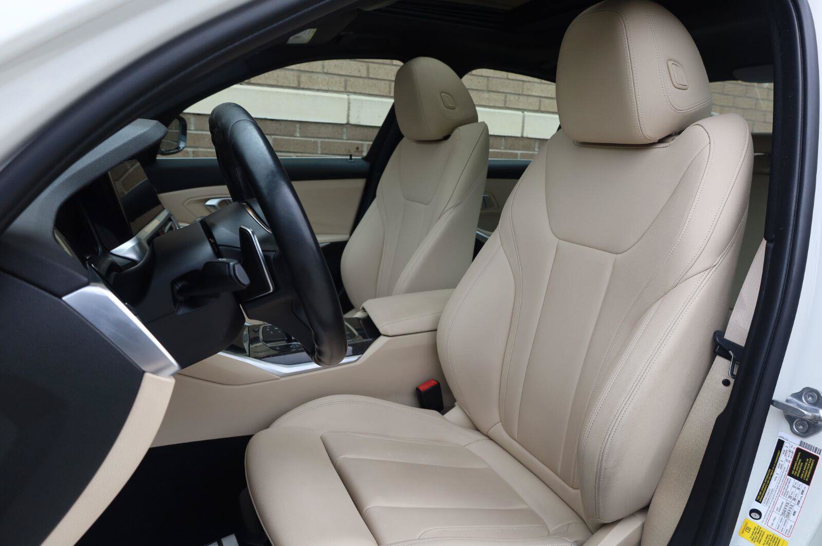Used 2020 BMW 330i Sedan w/ Premium Package RWD image 18