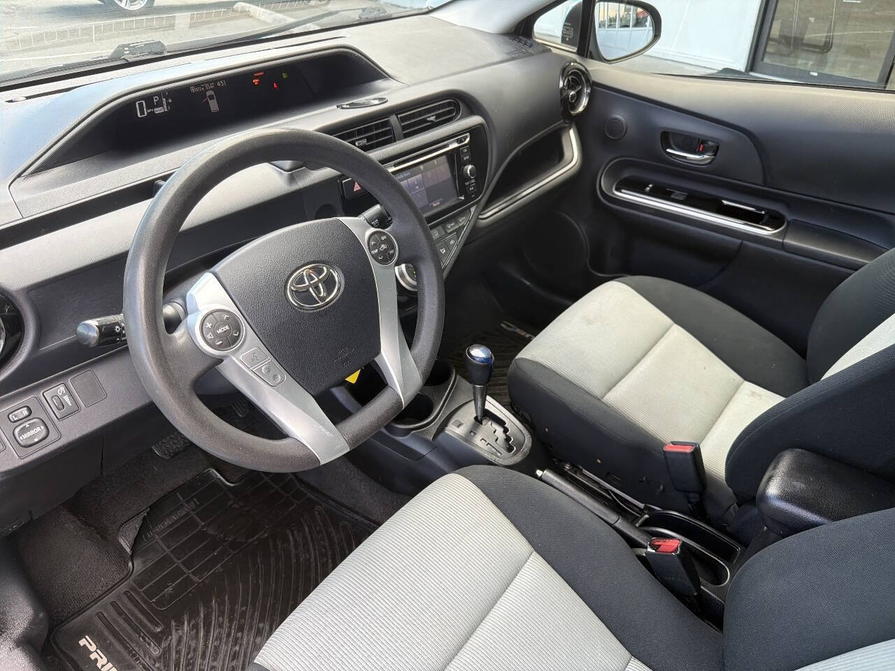 Used 2015 Toyota Prius C Two FWD image 31