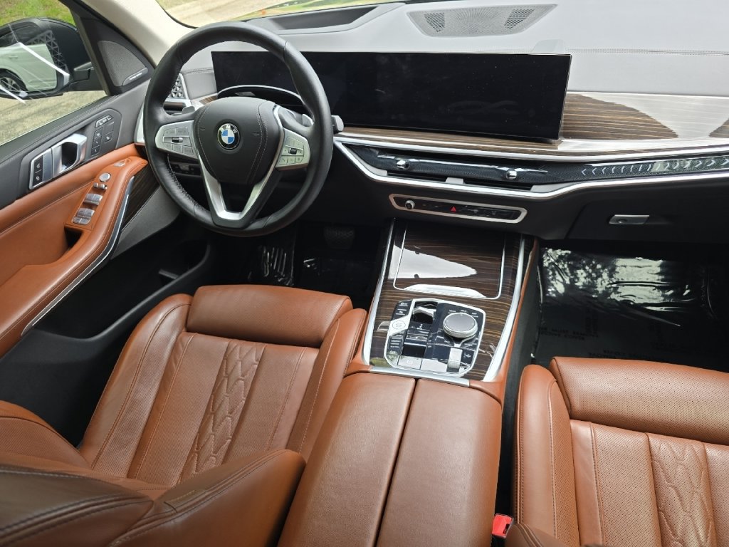 Used 2023 BMW X7 xDrive40i AWD/4WD image 56