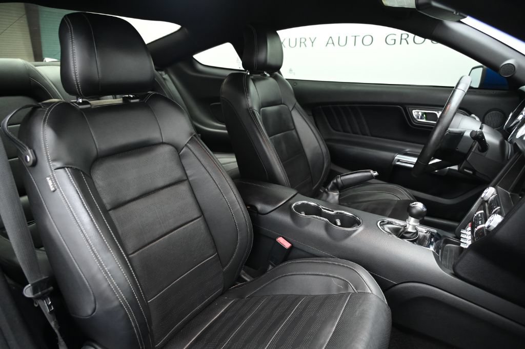 Used 2017 Ford Mustang GT Premium w/ GT Performance Package RWD image 24