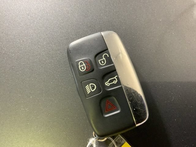 Used 2018 Land Rover Discovery Sport HSE AWD/4WD image 41