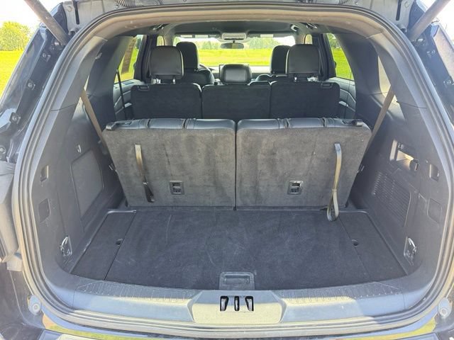 Used 2025 Ford Explorer ST-Line w/ ST-Line Street Pack AWD/4WD image 7