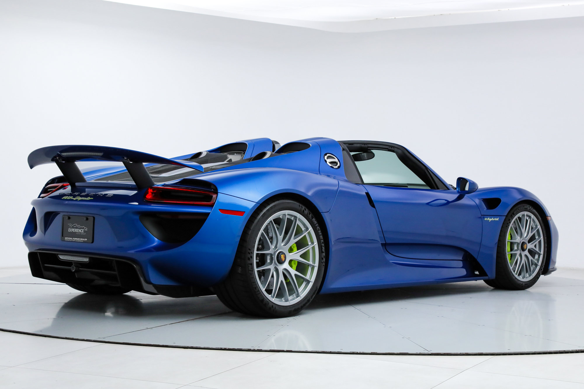 Used 2015 Porsche 918 Spyder AWD/4WD image 6