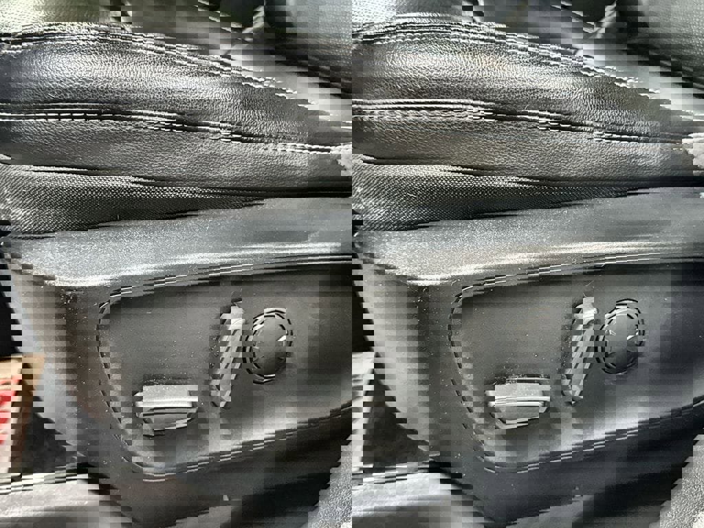 Used 2021 Ford Escape SEL w/ Technology Package image 13