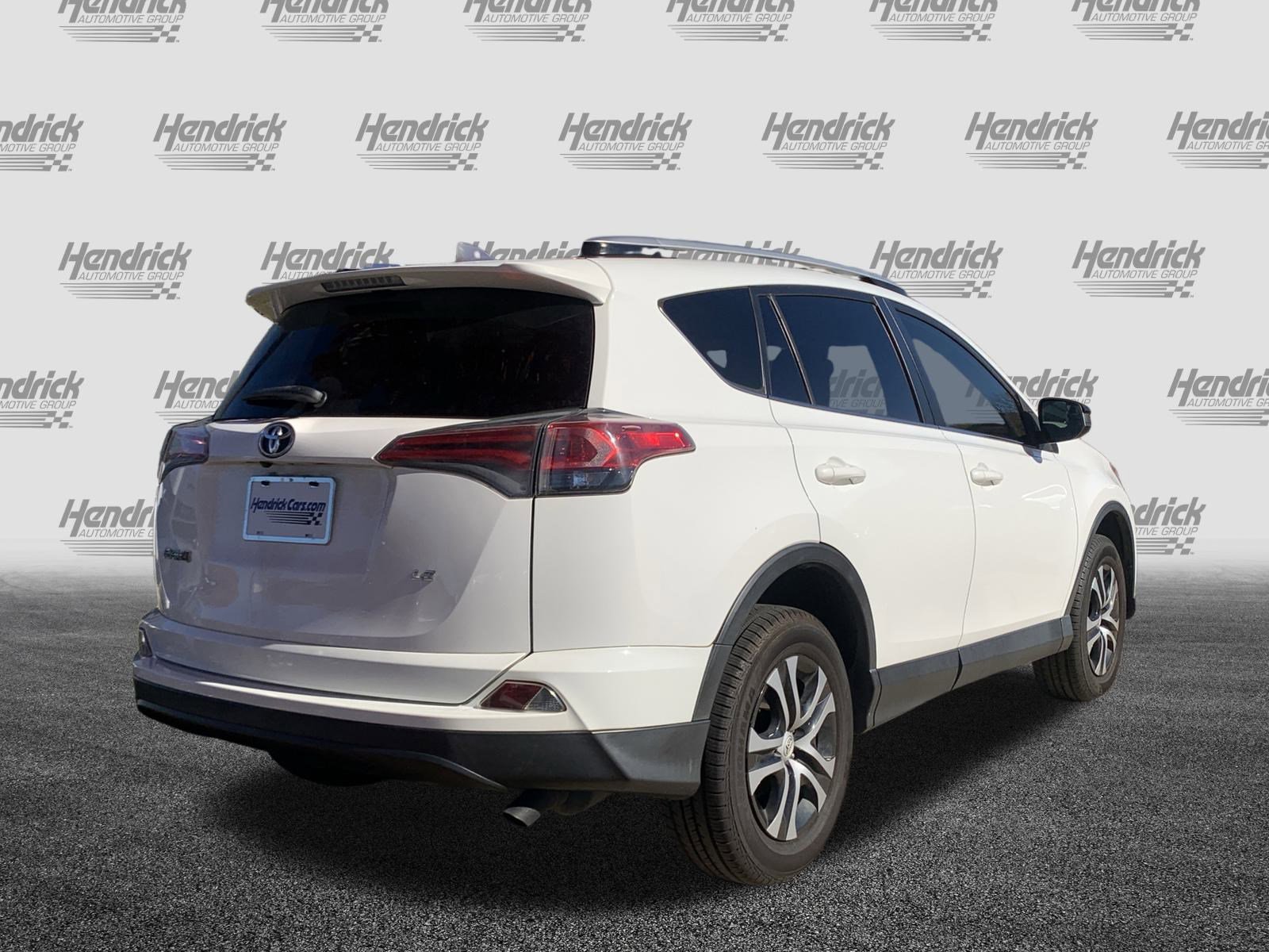 Used 2016 Toyota RAV4 LE image 10