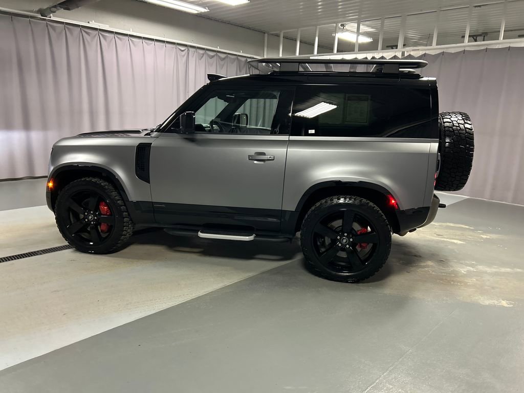 Used 2023 Land Rover Defender 90 X image 4