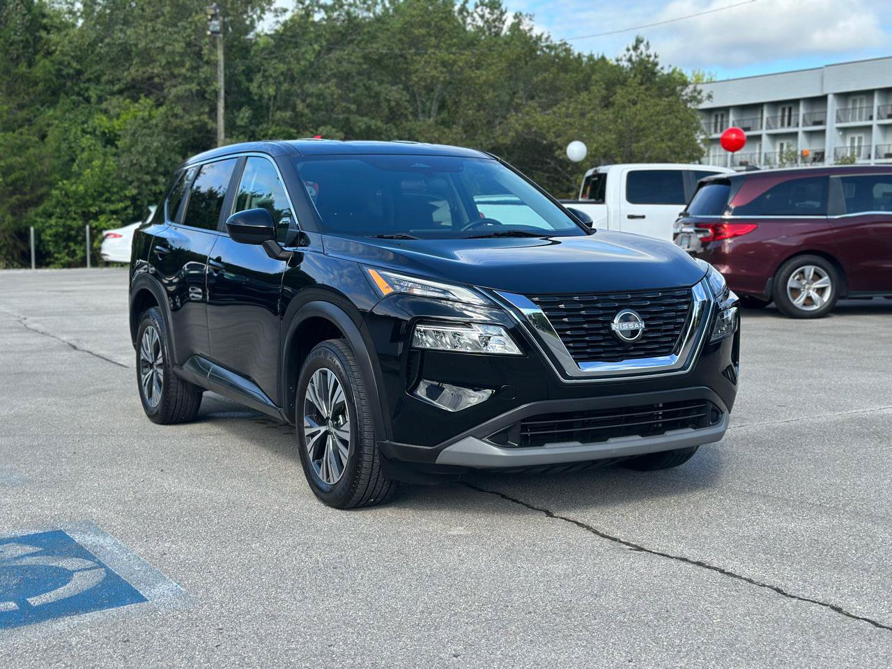 Used 2023 Nissan Rogue SV FWD image 16