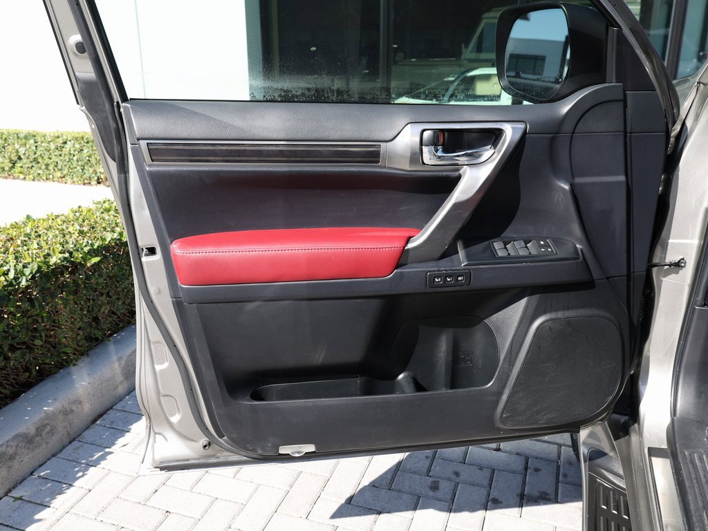 Used 2023 Lexus GX 460 Luxury image 11