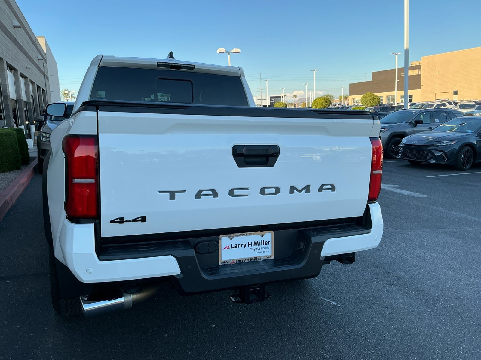 Used 2024 Toyota Tacoma TRD Off-Road w/ TRD Off Road Upgrade Package AWD/4WD image 24