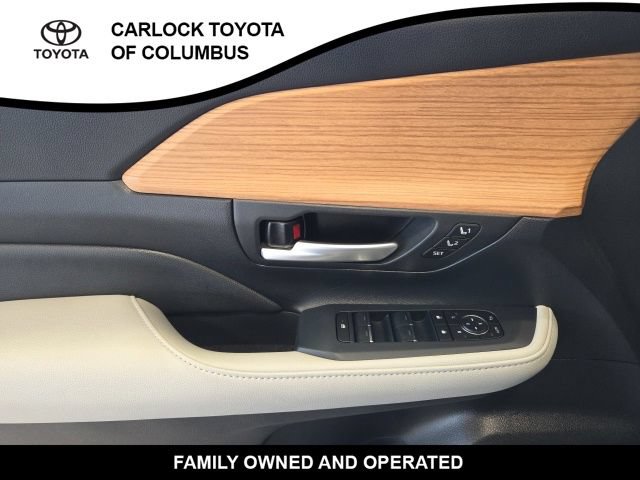 Used 2026 Toyota Grand Highlander AWD image 11