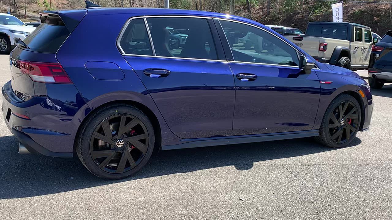 Used 2023 Volkswagen GTI SE w/ SE Leather Package FWD image 9