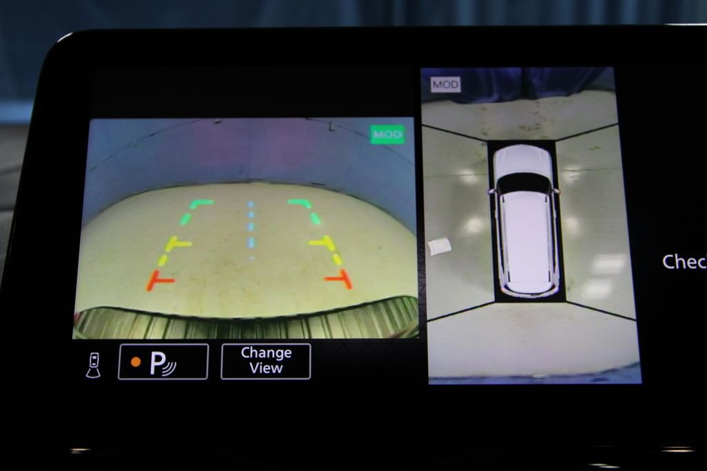 Used 2024 Nissan Armada Platinum w/ Captain's Chairs Package image 18