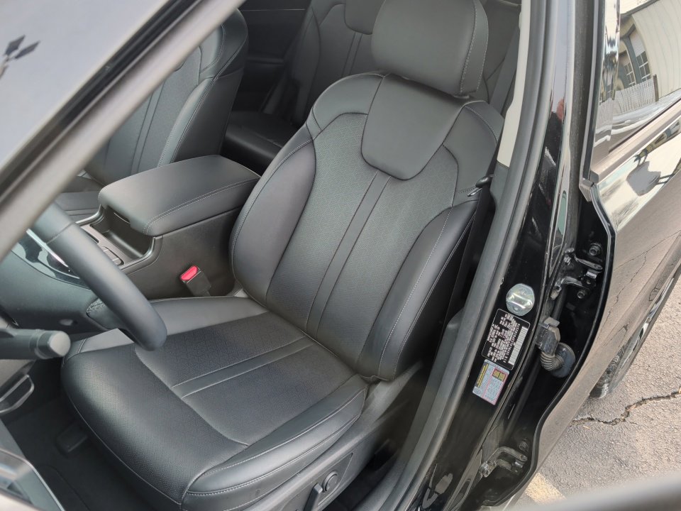 Used 2023 Kia Sorento S w/ Panoramic Sunroof Package image 33