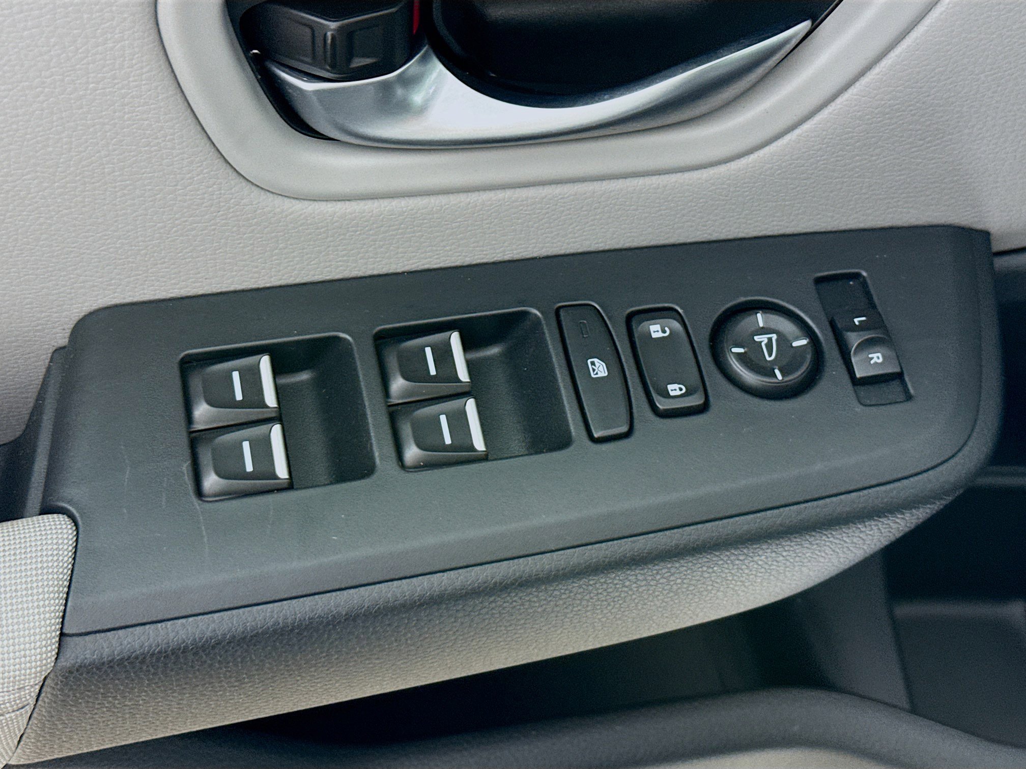 Used 2024 Honda Pilot LX image 20