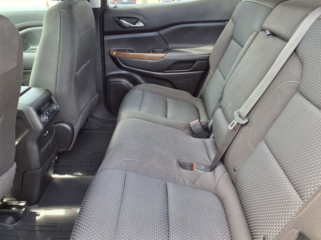 Used 2020 GMC Acadia SLE w/ LPO, Floor Liner Package image 11