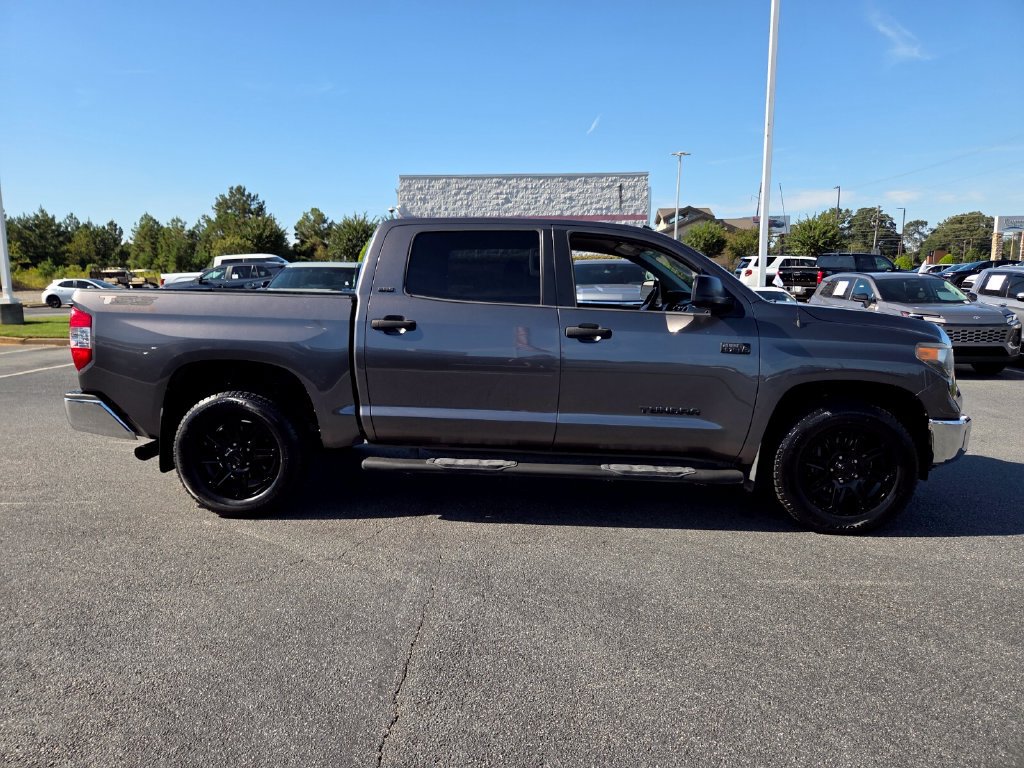 Used 2018 Toyota Tundra SR5 w/ SR5 Upgrade Package RWD image 11