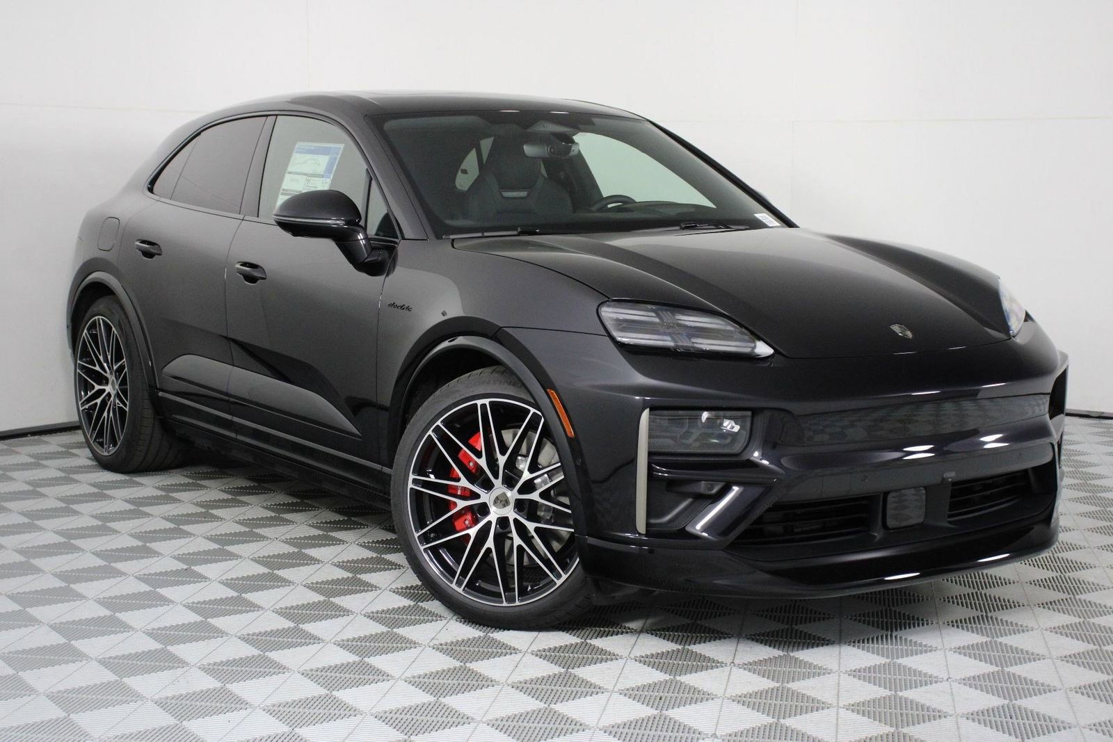 New 2026 Porsche Macan Turbo Electric image 9