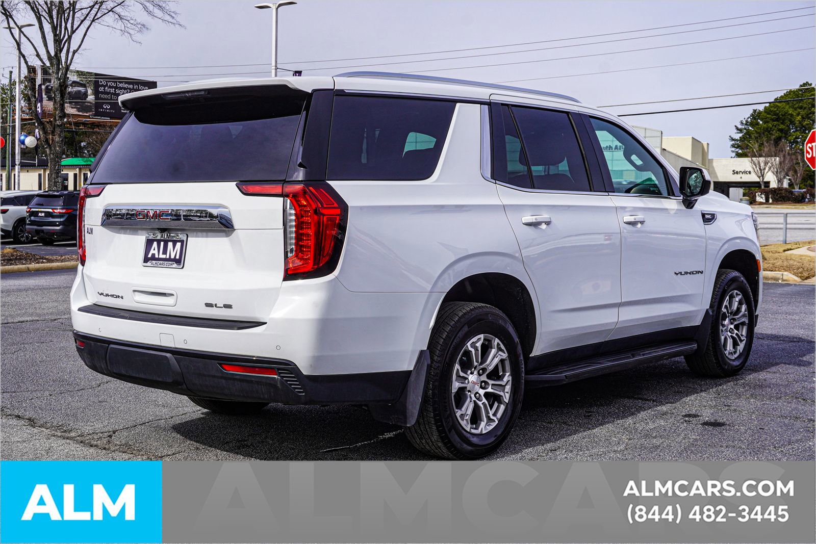 Used 2024 GMC Yukon SLE w/ LPO, Floor Liner Package image 5