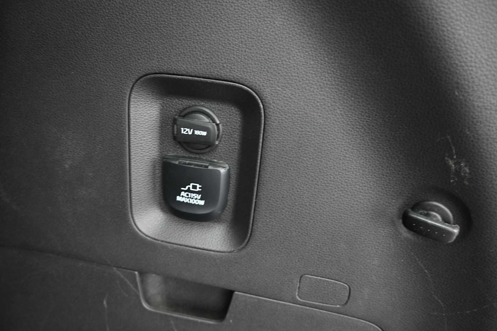 Used 2022 Kia Carnival SX Prestige FWD image 31